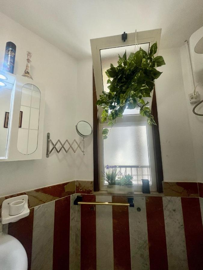 Maya'S Apartment Close To Ballaro Market And Central Station Palermo Exterior foto