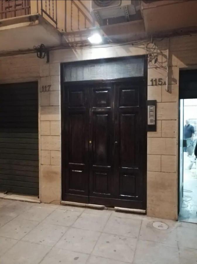 Maya'S Apartment Close To Ballaro Market And Central Station Palermo Exterior foto
